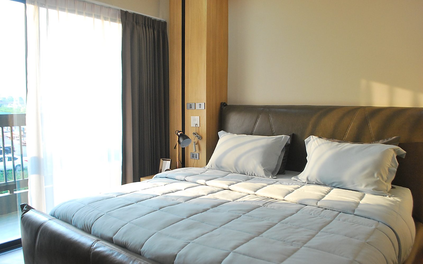 One Bedroom & One Living Room - photo 1